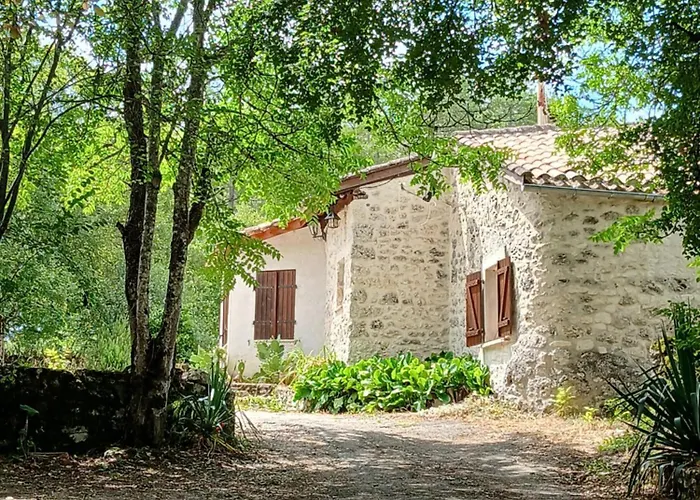 Les De La Moure Basse * Montaigu-de-Quercy